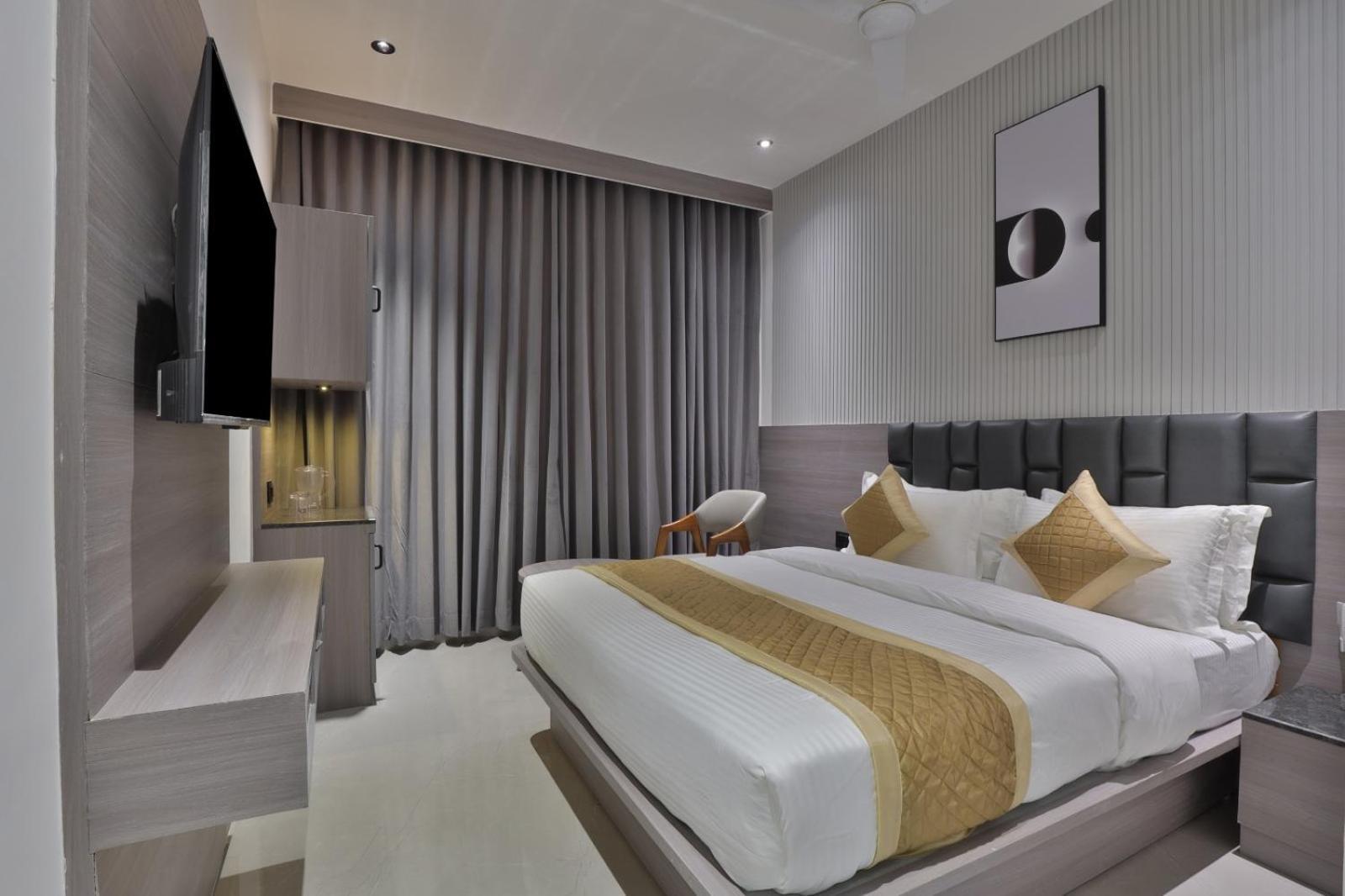 Hotel Legacy Ахмедабад Экстерьер фото